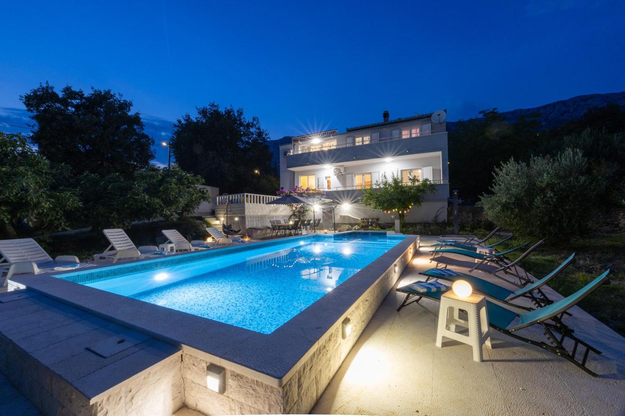 Casa Felice Apartments-Holiday Home Каштела Экстерьер фото
