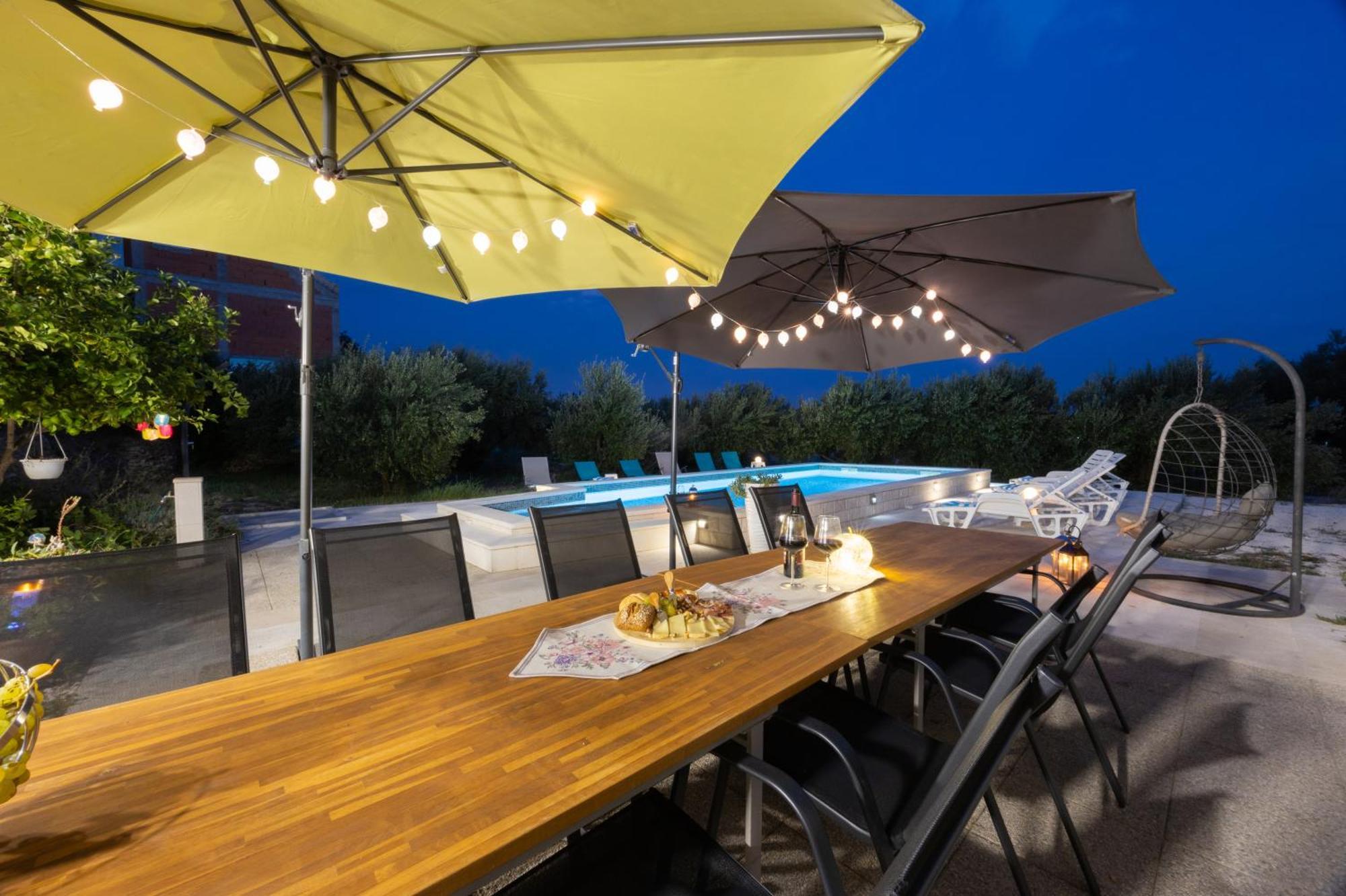 Casa Felice Apartments-Holiday Home Каштела Экстерьер фото