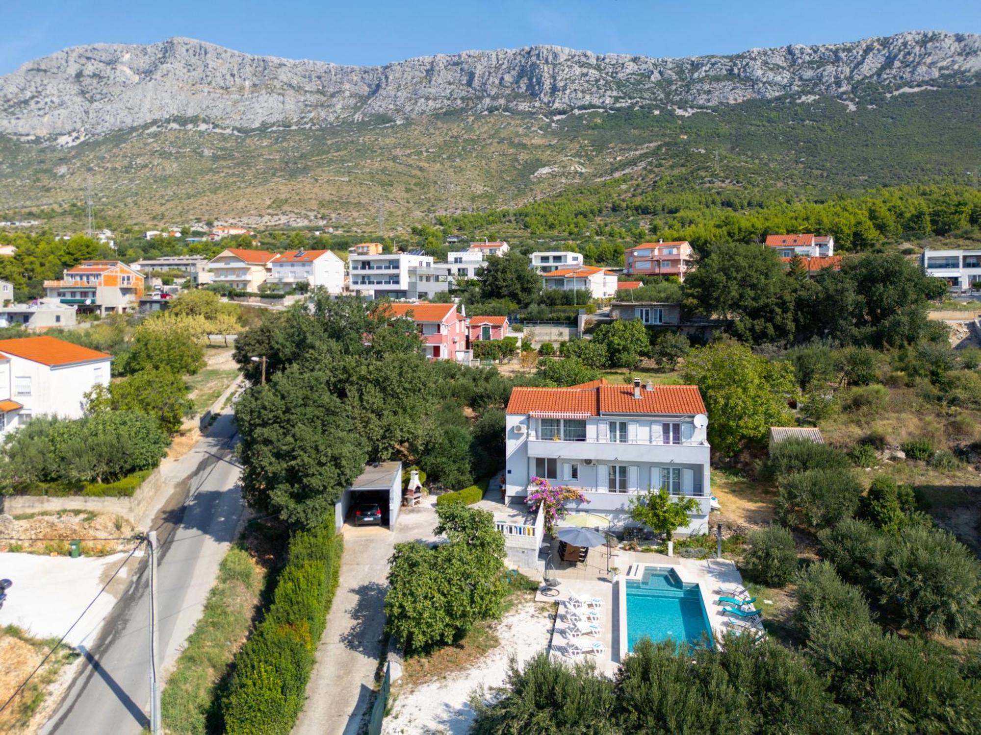 Casa Felice Apartments-Holiday Home Каштела Экстерьер фото
