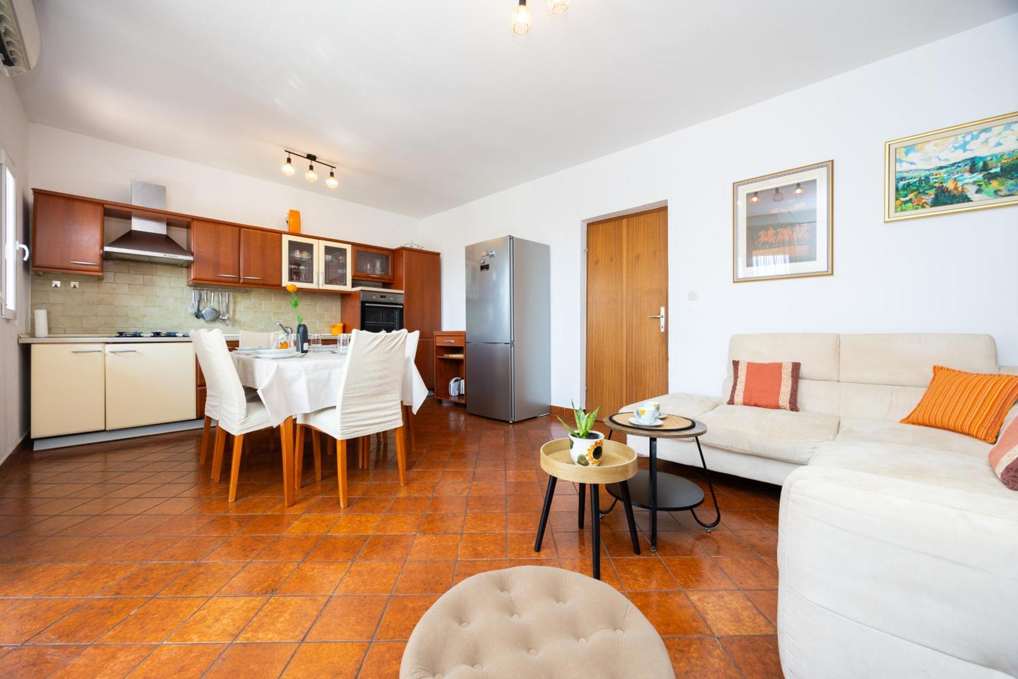 Casa Felice Apartments-Holiday Home Каштела Экстерьер фото