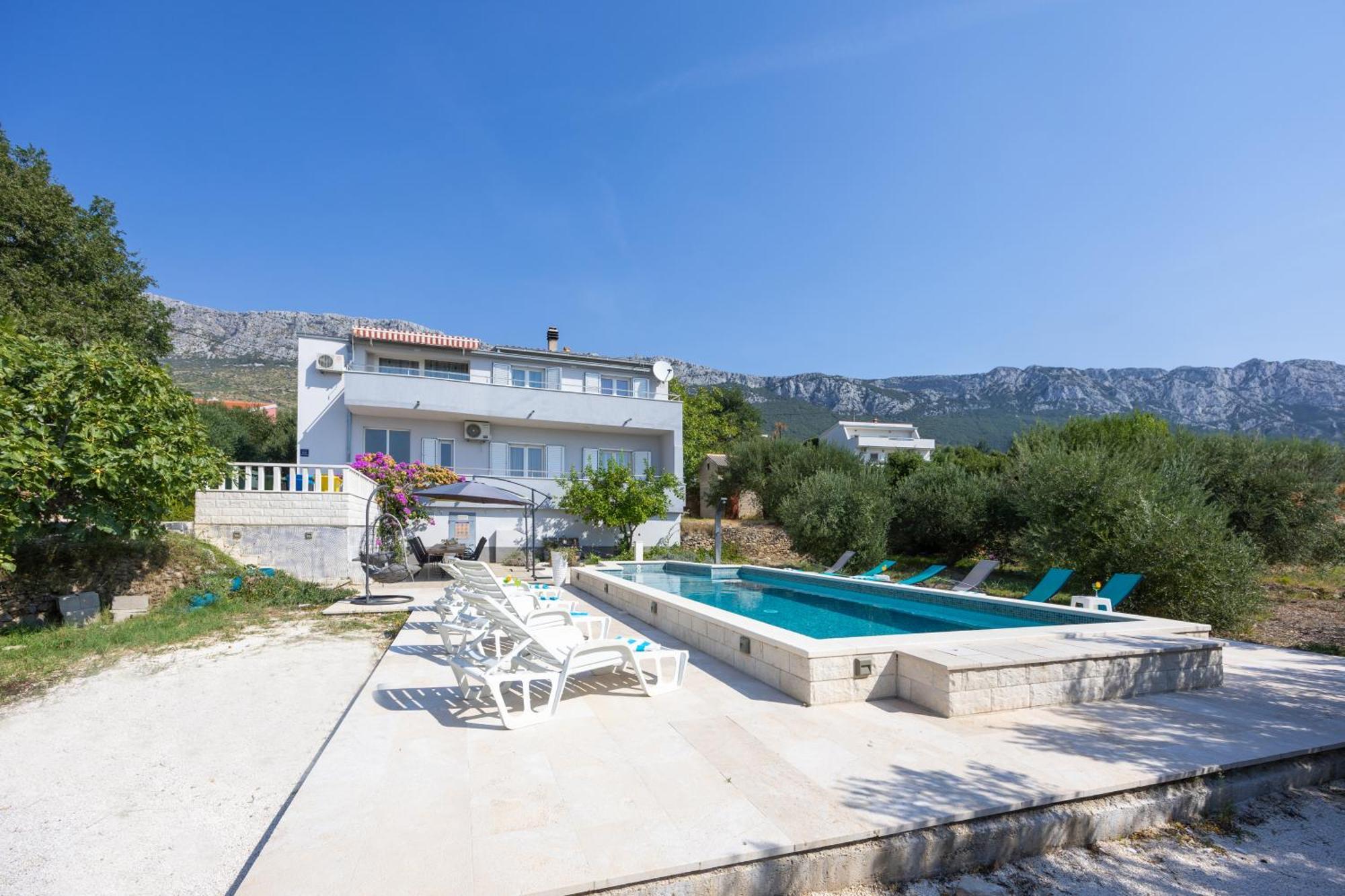 Casa Felice Apartments-Holiday Home Каштела Экстерьер фото