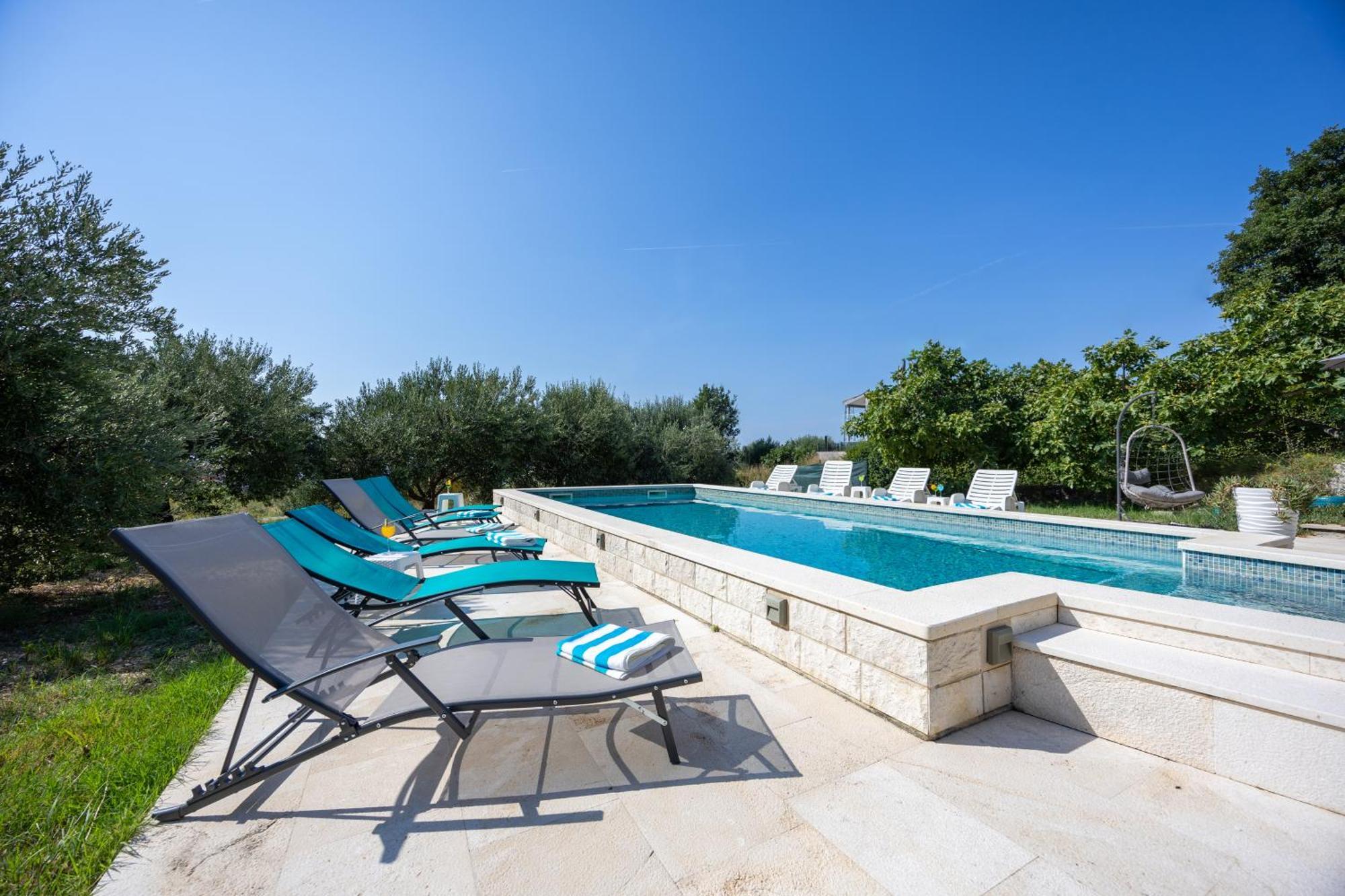 Casa Felice Apartments-Holiday Home Каштела Экстерьер фото